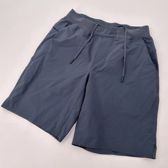 lululemon athletica Other - Lululemon Blue T.H.E. Short License To Train M7A94S Size Medium FLAW